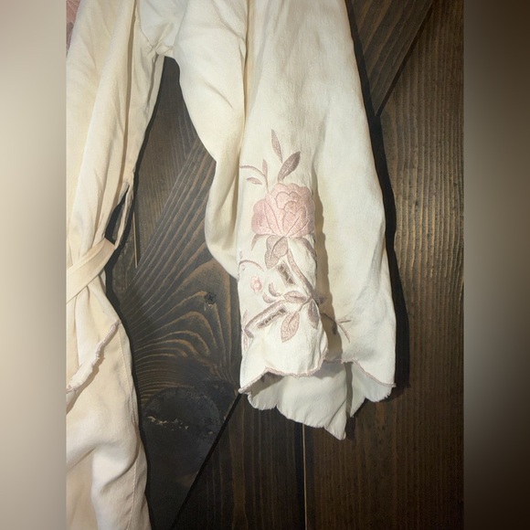 Unbranded Floral 100% Silk Robe Embroidered - Picture 4 of 9